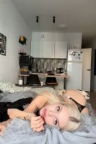 Проститутка Вика (22 лет, Пермь)