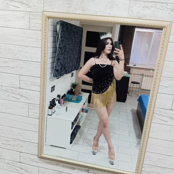 Полина с сюрпризом , фото с сайта sexoperm.men