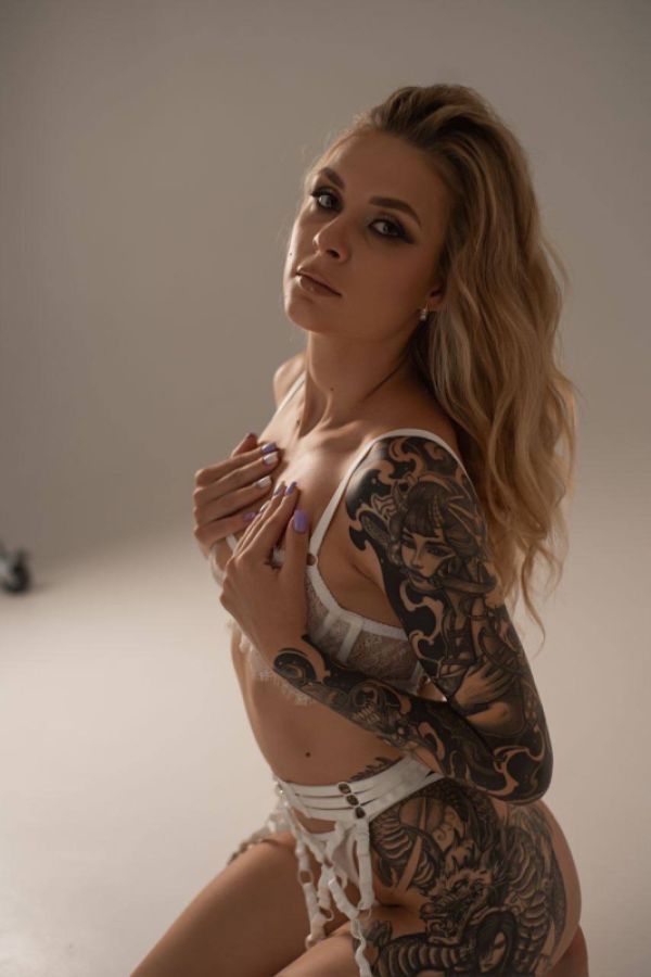 Каролина , возраст: 21 рост: 170, вес: 53