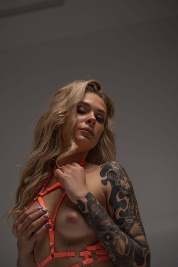 шлюха Каролина  (Пермь)