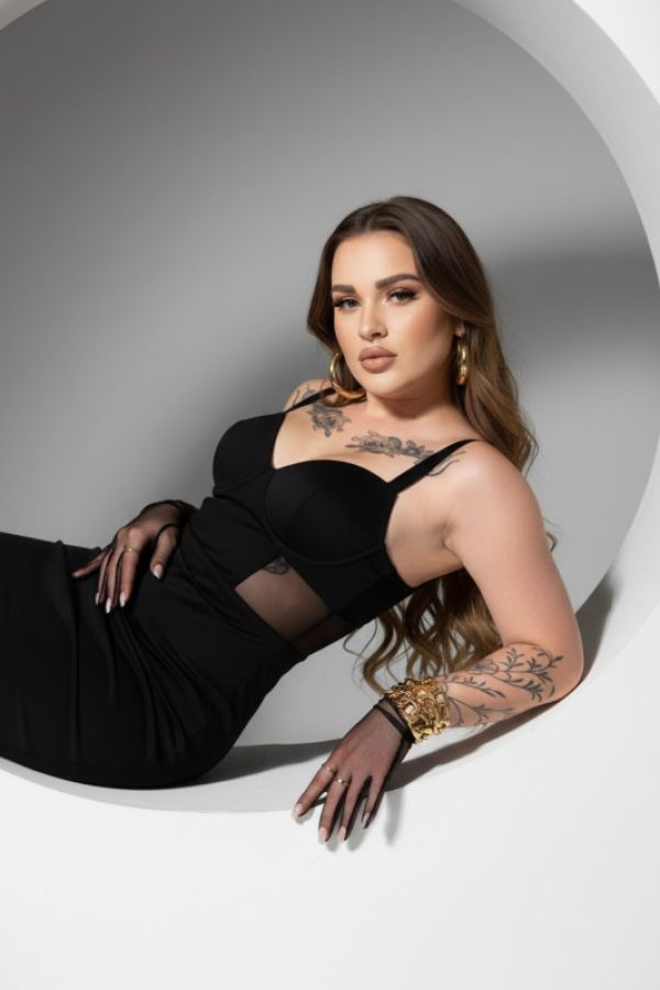 BRUNETKA LOLA ❤️  — анкета девушки и фото